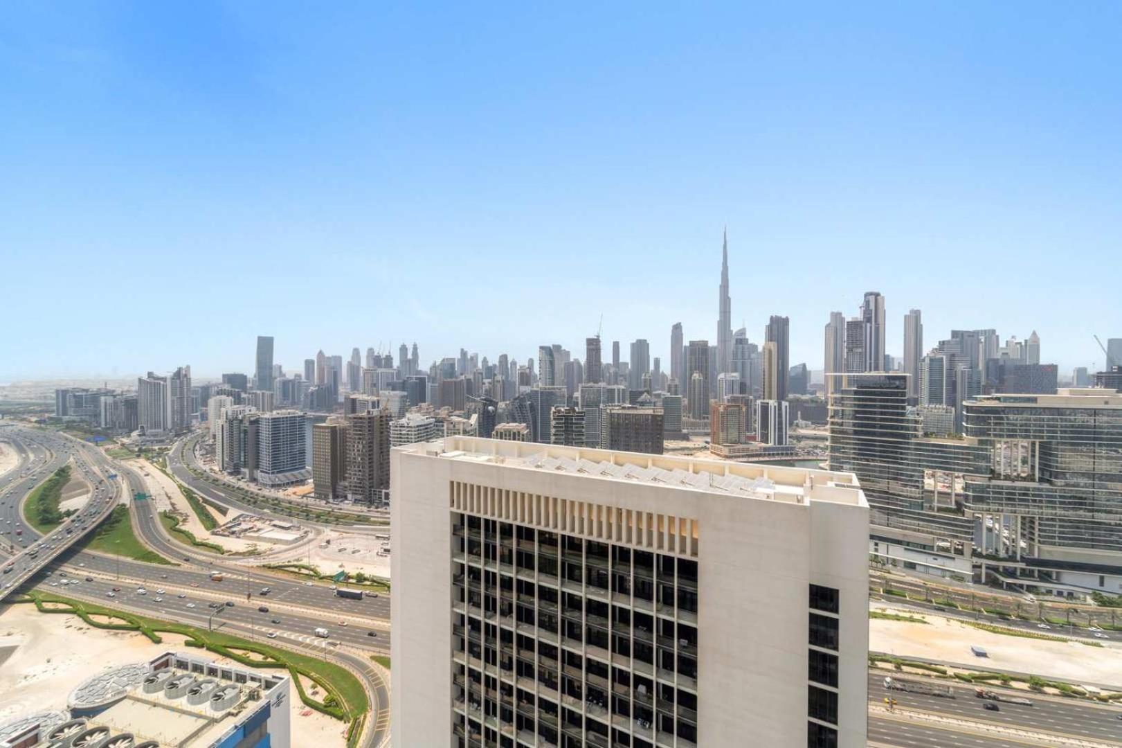 Luxury 1br W Burj Khalifa View In Business Bay *